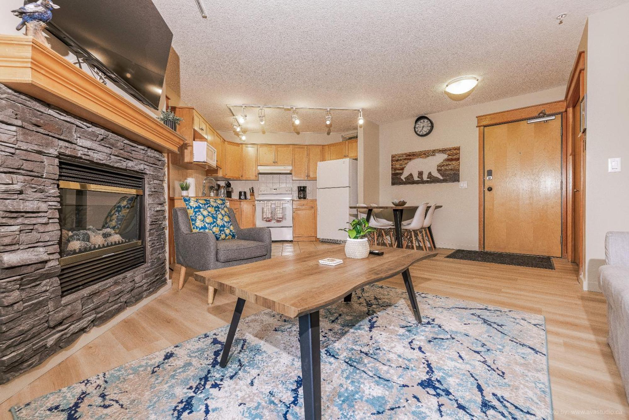 Lovely Mountain View 2 Bedroom Suite Canmore Buitenkant foto